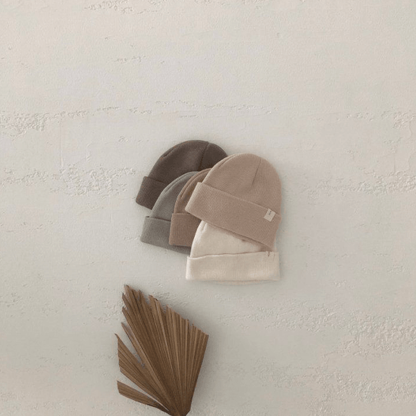 Load image into Gallery viewer, Round beanie - Mó Mama
