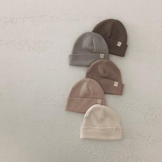 Load image into Gallery viewer, Round beanie - Mó Mama
